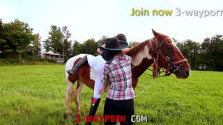 3Way Porn - Sex vum jesús op der Farm vun der Famill