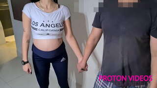 Môj priateľ, výrobca Brazukas priviedol som ho k žene, Alicia Weller, robiť to, na gauči bez kondómu