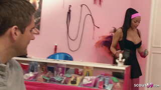 Grouss Titten a Villefranchois Ass Latina Teen ausgetrickst Rau Ficken op der Aarbecht