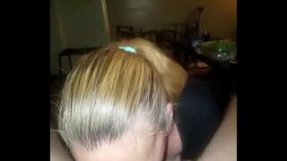 זוינע פרוי סוואַלאָוז אן אנדער מאַסע