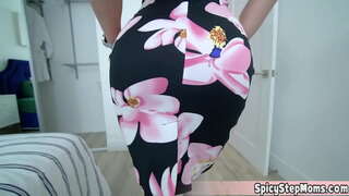 Ny renikeliny manana olana sasany Izy dia nymphomaniac ary izy tsy hiala