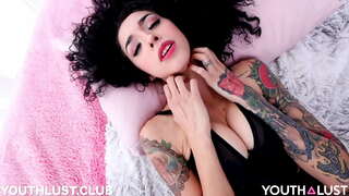 Magandang mexican gumagawa ng kanyang unang porn video Kitzia INTRO