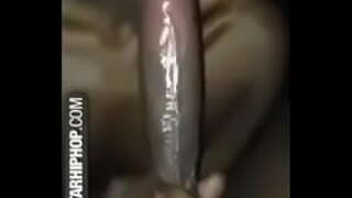 ���नाने के लिए अखरोट बाहर आ यो नाक