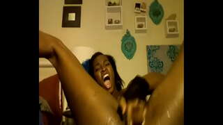 Se masturbando web cam chorro