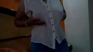 Karımın göğüslerini hareket ettirirken