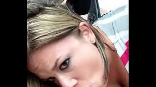 ���్రియురాలు చేయడం a blowjob in the car
