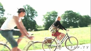 ���वान र राम्रो विद्यार्थी ठूलो चुचि संग गम्भीर sodomisee एट prise en डबल p