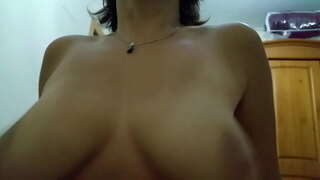 Mana māsa, piemēram, sūkāt un kā viņa jāj