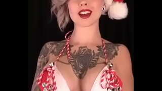 Christmas Haqqında Mahnı Сиськах