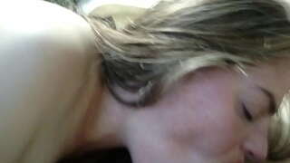 Lemované, prsty, a dal jí pusu cum