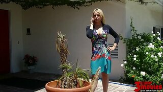 Sarah Vandella Je Pravda, MILF Coura