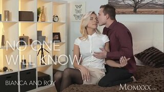 ɇ�发碧眼的办公室老板是很高兴她在欺骗丈夫的办公室j。