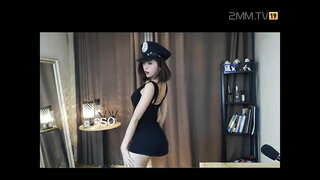 Il סו וואַן מונדיר הייס דאַנס