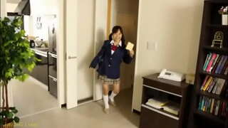 ���ူငယ်ပတ္သက္ျဂျပန်ဇလိုအရနေ့စဉ်သတင်းစာ။