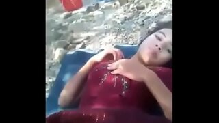 Pentref teen awyr agored llenwi