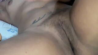 Αυτή η Τίγρη είναι το professorinha, φέρει όλα στα πόδια του και να δείξει το μουνάκι της με τον πούτσο από το β. ένα καλά-το μεγάλο και παχύ