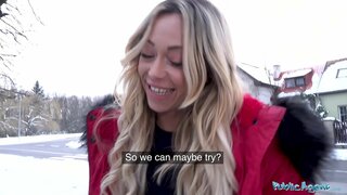 ʳ�개 에이전트 유럽 sexbomb Jennifer 해밀튼 성에서 가죽 소파