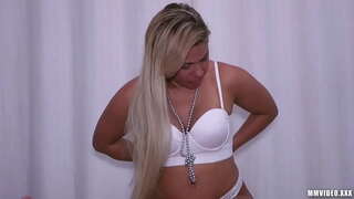 ���იდი რუსი, იღებს რა სახის გასხმა