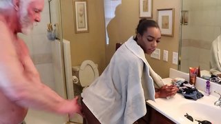 ���्यानल Skye मौखिक पहेलो स्नान Pussy Fucking Ass Fucking Whipping Anal Toys