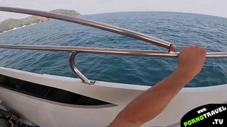 Gorputz perfektua thai neska get big dick on speedboat
