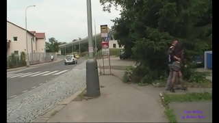 Վերցրեք молоденькую ծագում է պոռնիկ трахнуть կամրջի տակ ՝ հանրային այգում