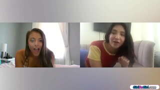 الطالبة gfs قررت استخدام ألعابهم خلال videocall.على مفلس فاتنة الشرج المقابس مؤخرتها بينما صغيرة الثدي مجموعات مؤخرتها على لعبة